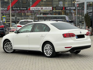 Volkswagen Jetta foto 5