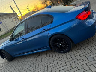 BMW 3 Series foto 8