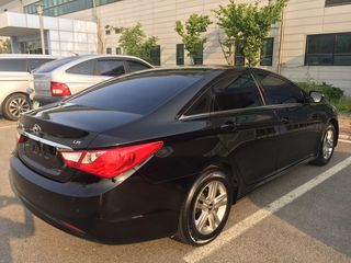 Hyundai Sonata foto 2