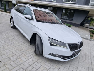 Skoda Superb foto 4