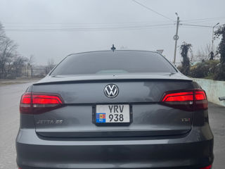 Volkswagen Jetta foto 5