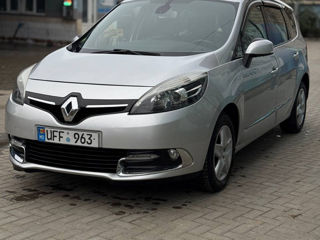 Renault Grand Scenic foto 2