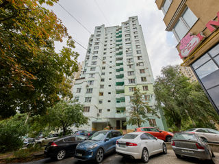 Apartament cu 2 camere, 60 m², Centru, Chișinău foto 1