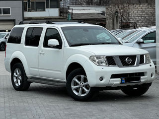 Nissan Pathfinder foto 4