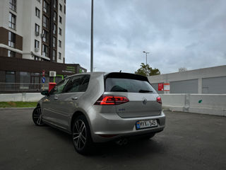 Volkswagen Golf foto 2