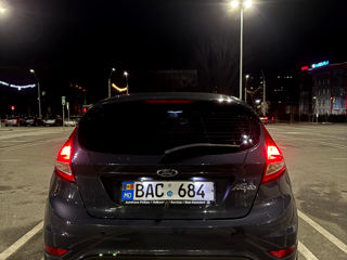 Ford Fiesta foto 4