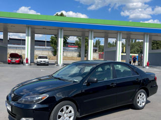 Toyota Camry foto 1