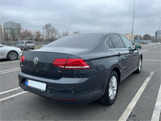 Volkswagen Passat foto 3