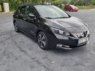 Nissan Leaf фото 2