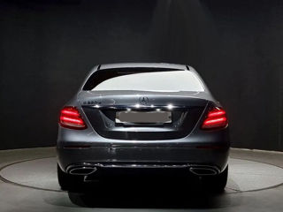 Mercedes E-Class foto 4