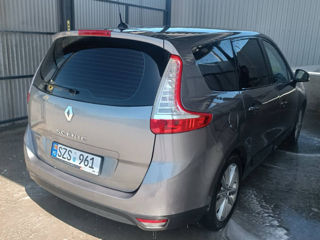 Renault Scenic foto 2