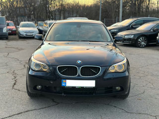 BMW 5 Series foto 2