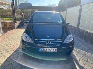 Mercedes A-Class foto 2