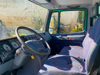 Mercedes Vario 815 D foto 4