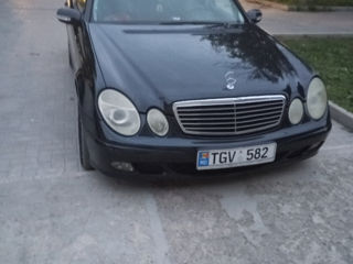 Mercedes E-Class foto 3