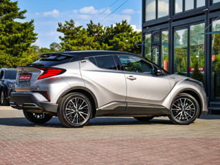 Toyota C-HR foto 2