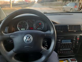 Volkswagen Passat foto 4