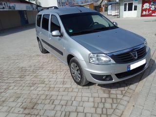 Dacia Logan foto 1