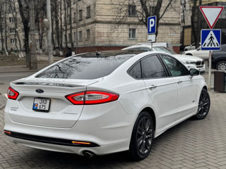 Ford Fusion foto 8