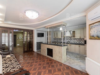 Apartament cu 2 camere, 93 m², Botanica, Chișinău foto 5