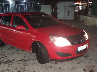 Opel Astra foto 1