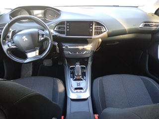 Peugeot 308 foto 8