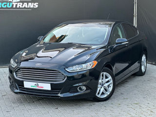 Ford Fusion foto 2