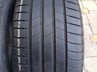 245 40 19, 2022 Bridgestone vara 90% foto 5