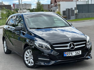 Mercedes B-Class foto 2