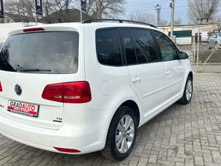 Volkswagen Touran foto 6