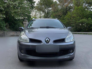 Renault Clio foto 1