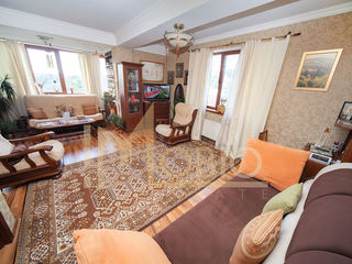 Spre vânzare apartament cu 1 camera + living , or.Codru str. Sf. Nicolae! foto 2