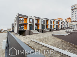 Townhouse cu 3 niveluri, or. Codru foto 11