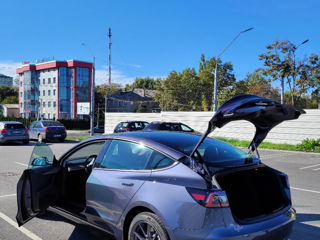 Tesla Model 3 foto 5