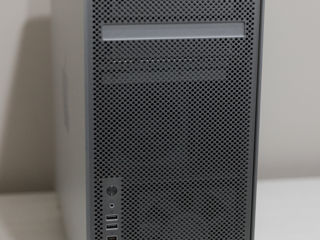 2010 Mac Pro 2.93 GHz 12-Core 32GB RAM 500SSD+2TB HDD ATI Radeon HD 5870 + Apple Monitor 20'' foto 2