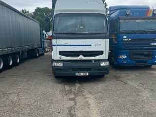 Renault Premium