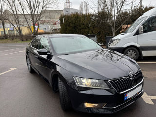 Skoda Superb foto 2