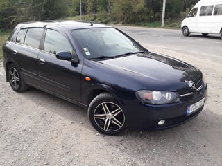 Nissan Almera foto 5