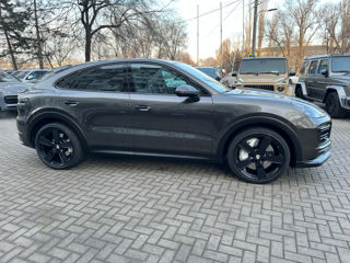 Porsche Cayenne Coupe foto 3