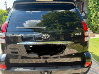 Toyota Land Cruiser Prado foto 3