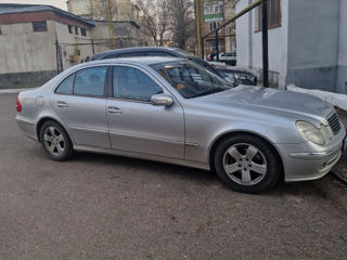 Mercedes E-Class foto 3