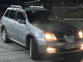 Mitsubishi Outlander foto 3