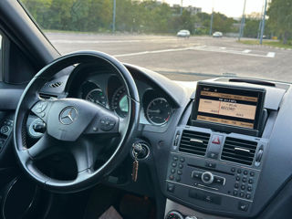 Mercedes C-Class foto 9