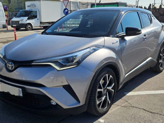 Toyota C-HR foto 1