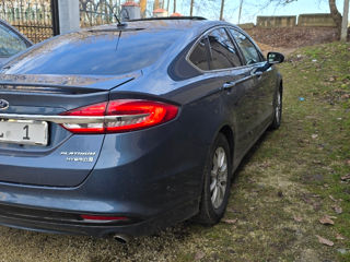 Ford Fusion foto 4