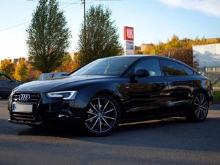 Audi A5 foto 1