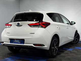 Toyota Auris foto 2