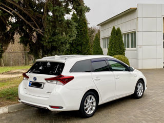 Toyota Auris foto 4