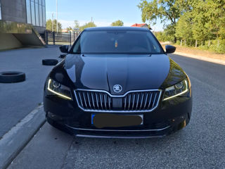 Skoda Superb foto 1