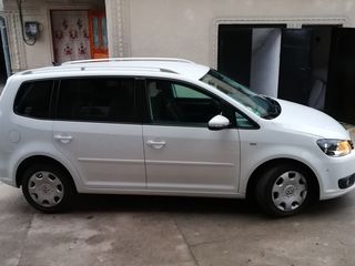 Volkswagen Touran foto 4